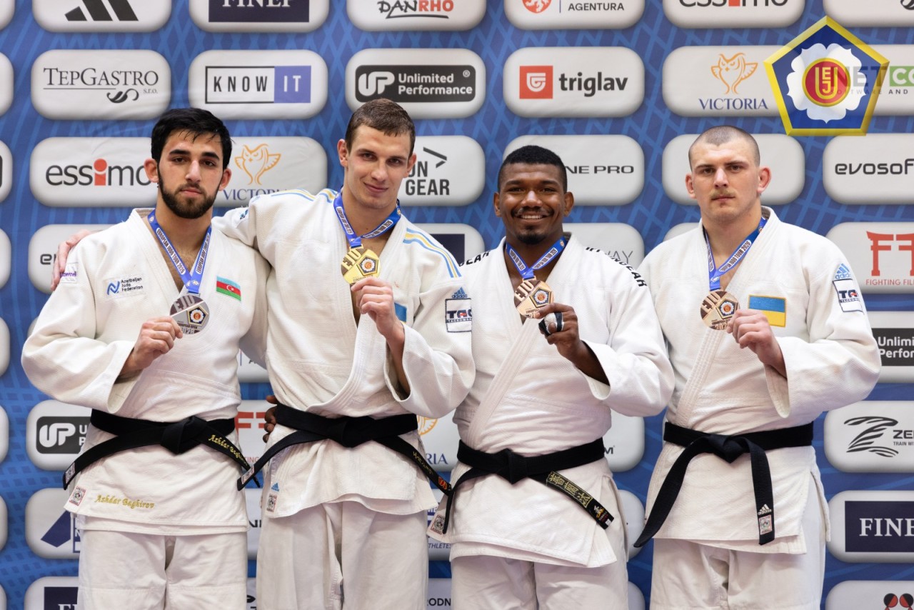 Praqa sınağında 4 medal