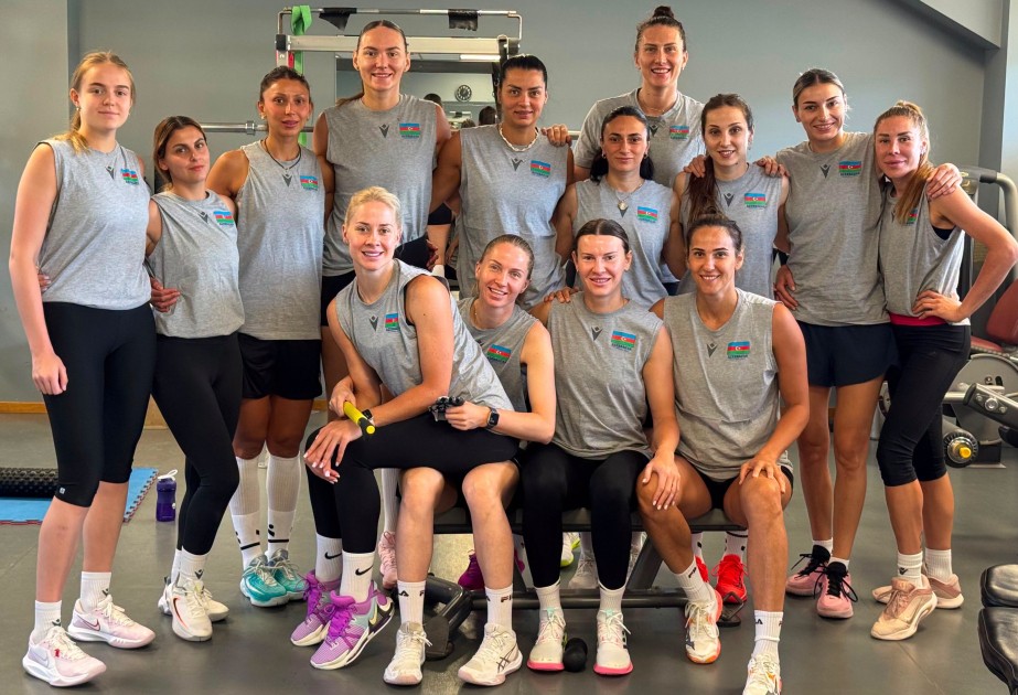 Voleybol millimizdən Yunanıstanla hər iki yoxlama oyununda qələbə