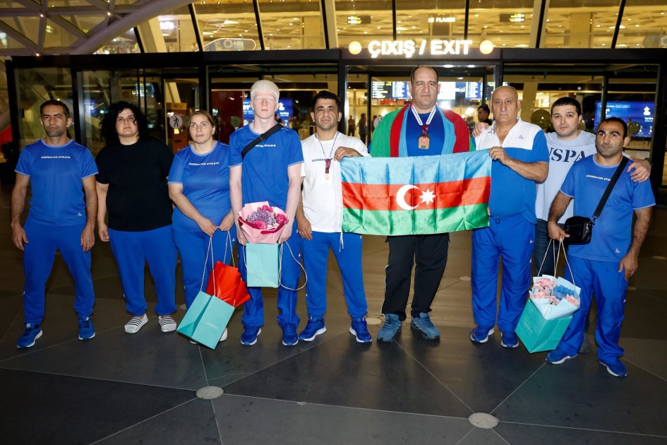 Avropa çempionatında medal qazanan paracüdoçular Vətənə qayıdıblar