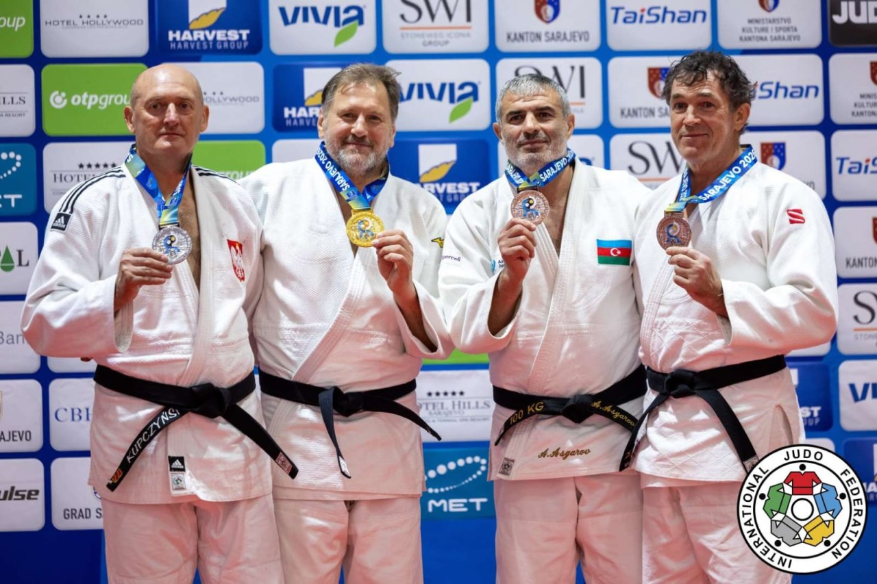 Azər Əsgərov usta cüdoçular arasında dünya çempionatında 12-ci medalını qazandı 