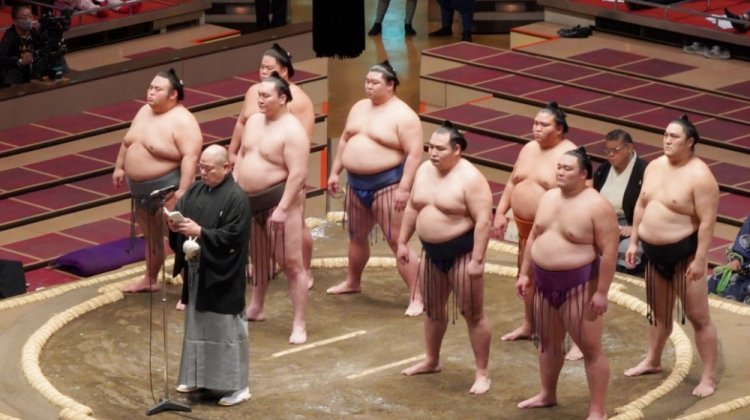 Tokioda &laquo;Böyük sumo&raquo; turniri keçirilir