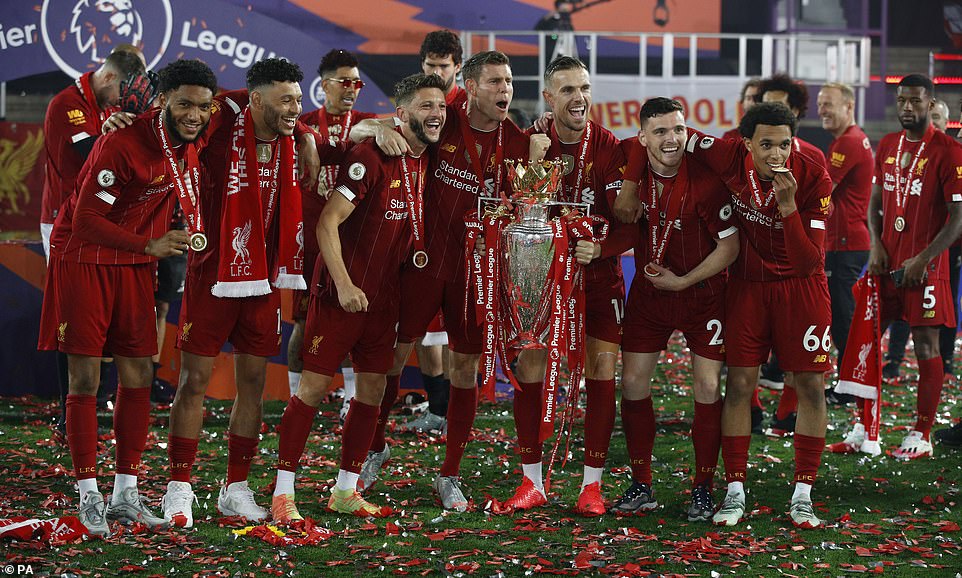 &quot;Liverpul&quot;a Premyer Liqa kuboku təqdim olundu