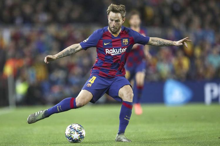 &ldquo;Aslanlar&rdquo; &ldquo;Barselona&quot;lı futbolçu üçün danışıqlara başladı&nbsp;