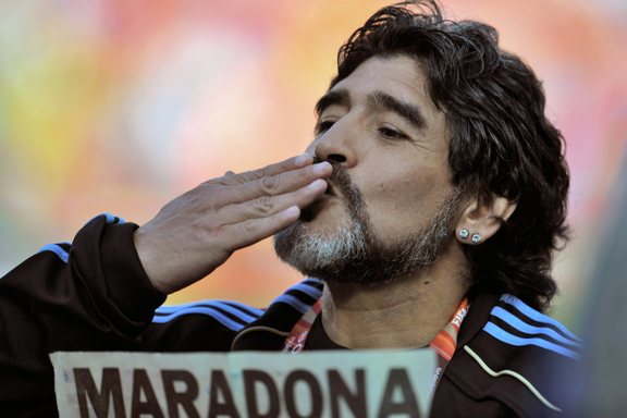 Dieqo Maradonanın fotosu əks olunan pul əskinası