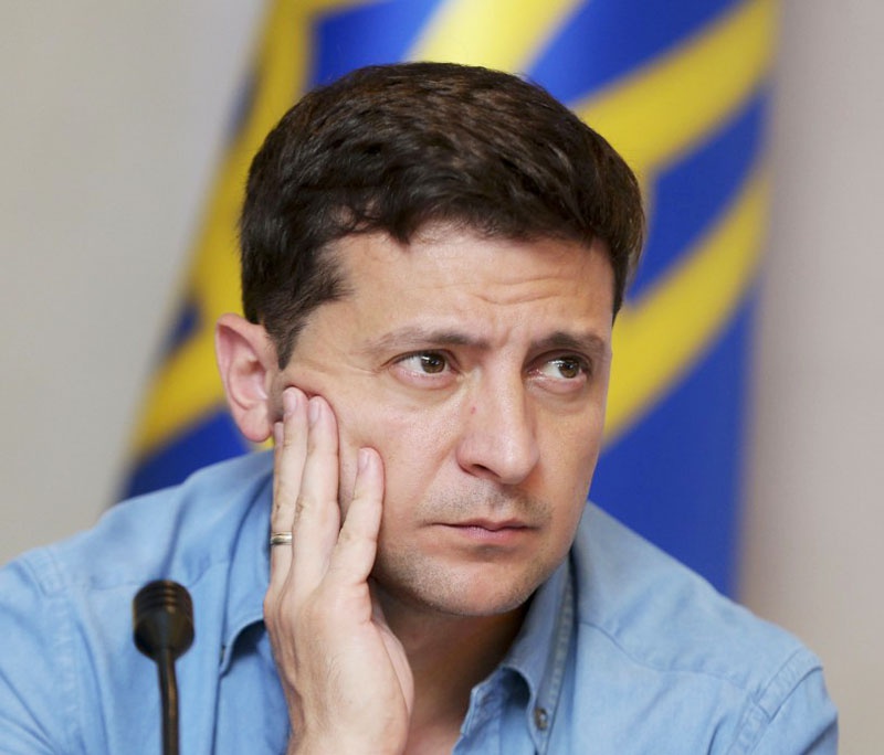Ukrayna Prezidenti millinin məğlubiyyətini şərh edib