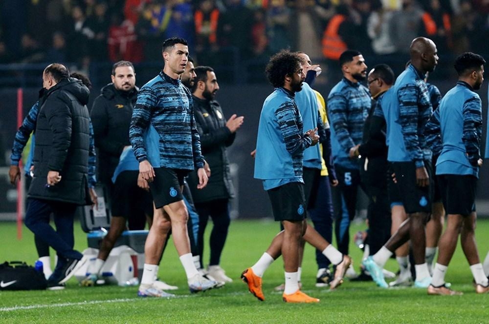 Ronaldo yeni klubunda ilk məşqinə çıxdı