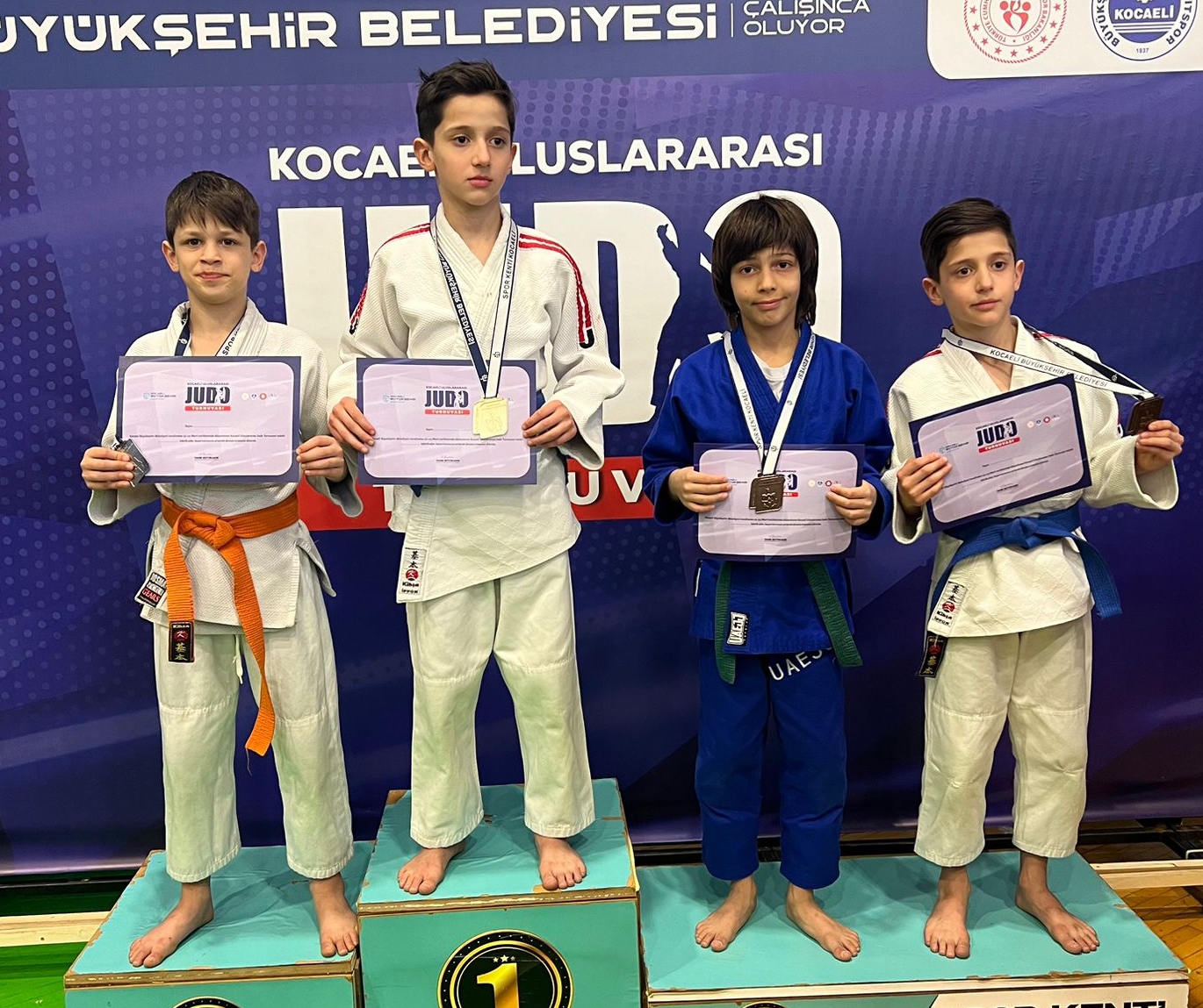 &ldquo;Judo Club 2012&rdquo;nin yetirmələri İstanbuldan 8 medalla qayıdırlar