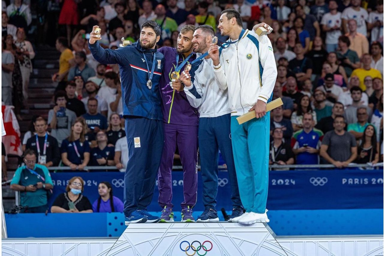 Zelim Kotsoyevə Paris-2024-ün qızıl medalı təqdim edildi - VİDEO