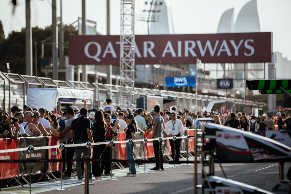 Formula 1 Azərbaycan Qran-Prisi: Sürət həvəskarları pit zolağı gəzintisində