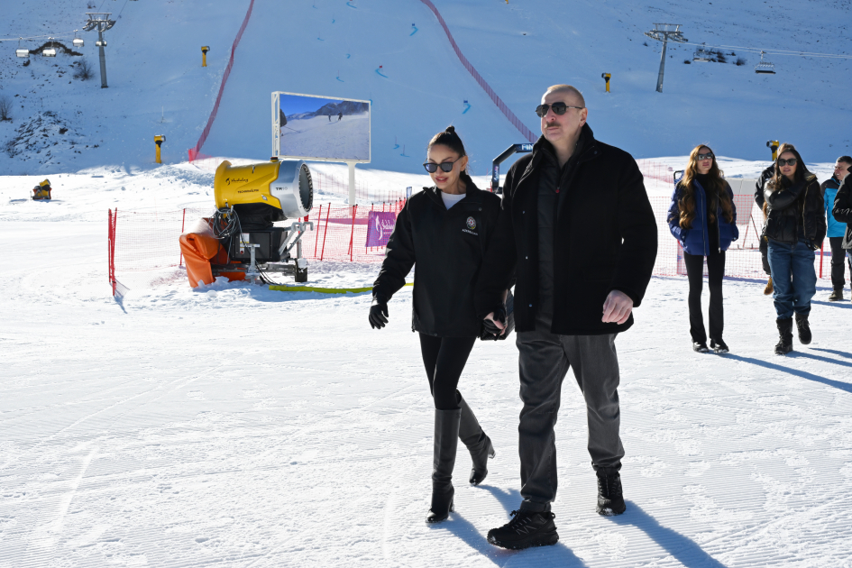 Prezident İlham Əliyev Şahdağ Turizm Kompleksində yerləşən &ldquo;Lakeside&rdquo; hotelində aparılmış işlərlə və &ldquo;Xizək klubu&rdquo; binasının tikintisi ilə tanış olub