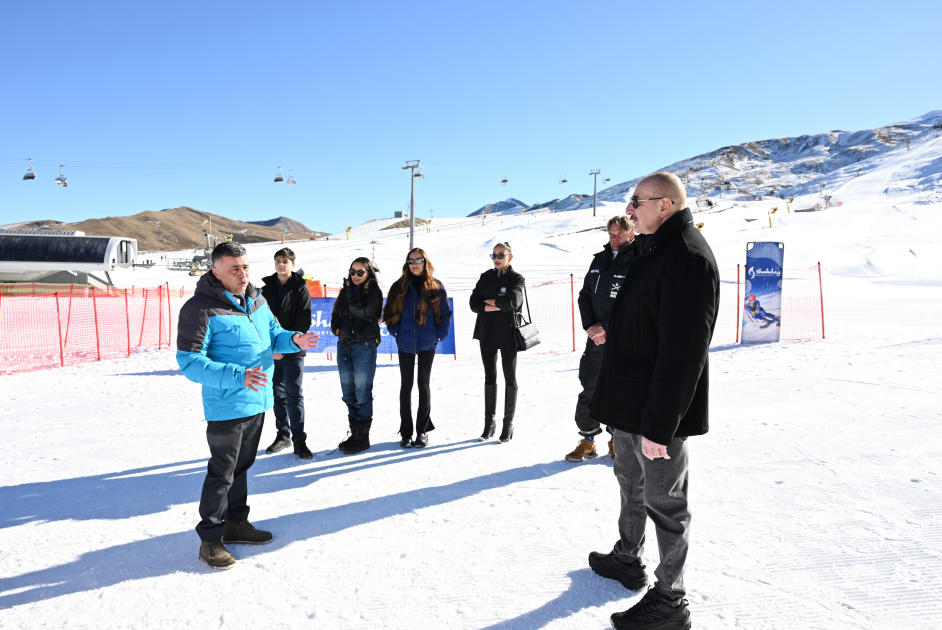 Prezident İlham Əliyev Şahdağ Turizm Kompleksində yerləşən &ldquo;Lakeside&rdquo; hotelində aparılmış işlərlə və &ldquo;Xizək klubu&rdquo; binasının tikintisi ilə tanış olub