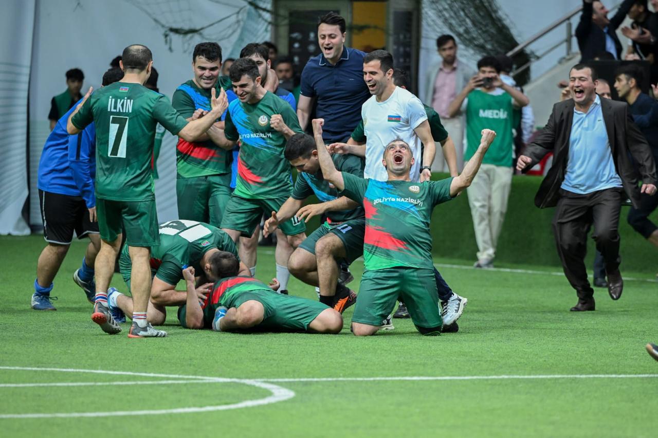 III minifutbol turnirinə yekun vuruldu 