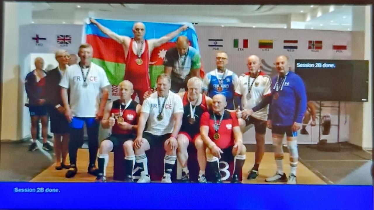 Ustad ağırlıqqaldıranlarımız Avropa çempionatından 4 medalla qayıdırlar - FOTO/VİDEO