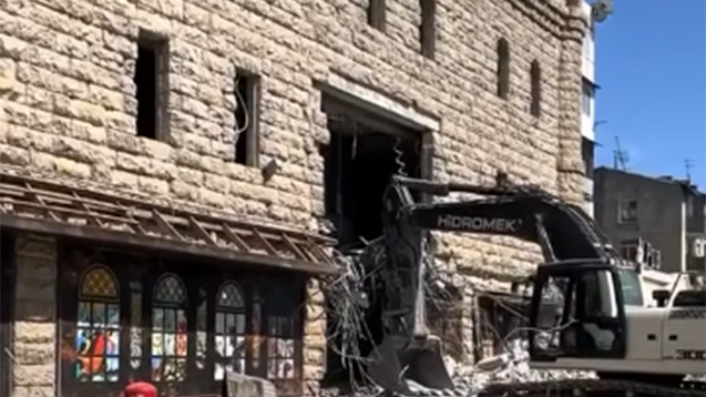 Bakıda məşhur restoran sökülür