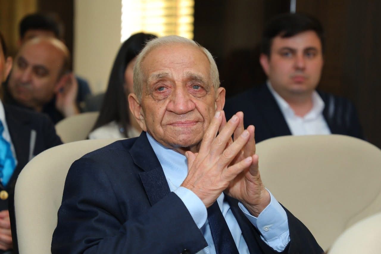 Faiq Həsənov ikinci dəfə rekord müəllifi oldu