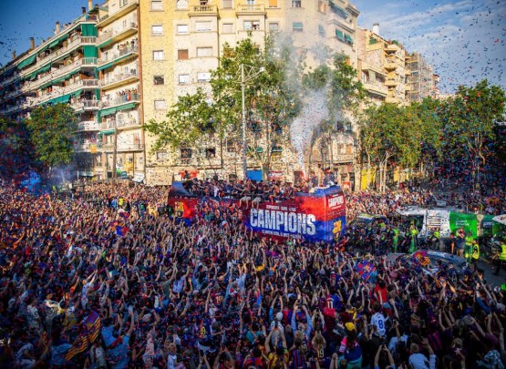Barselonada çempionluq paradı keçirilir - FOTO