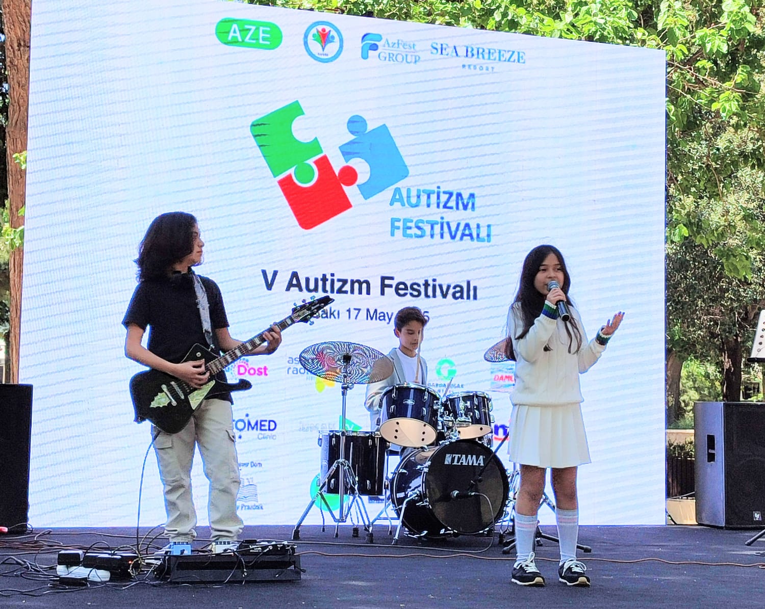 Bakıda autizmli uşaqların cəmiyyətə inteqrasiyası məqsədilə festival keçirilib - FOTO