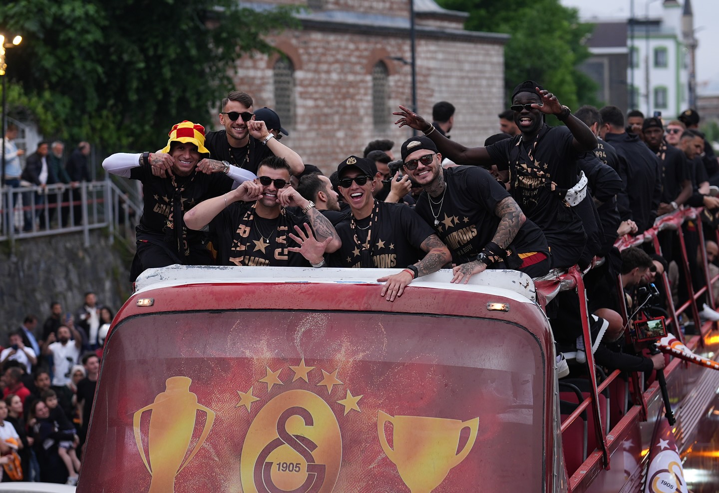 "Qalatasaray" 25-ci çempionluğunu qeyd edir - FOTO