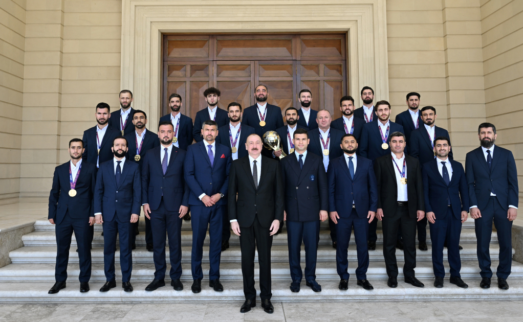 Prezident İlham Əliyev minifutbol üzrə dünya çempionatının qalibi olan Azərbaycan milli komandasının üzvlərini qəbul edib