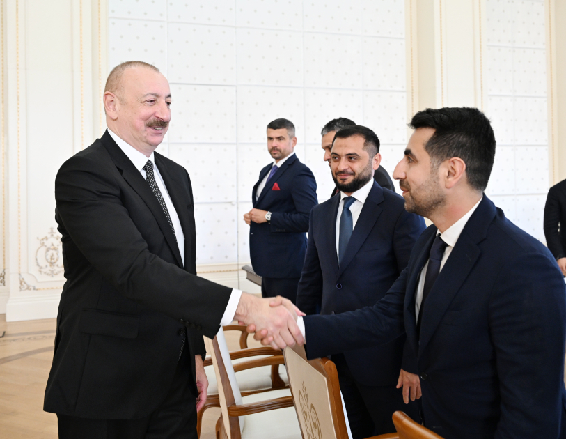Prezident İlham Əliyev minifutbol üzrə dünya çempionatının qalibi olan Azərbaycan milli komandasının üzvlərini qəbul edib