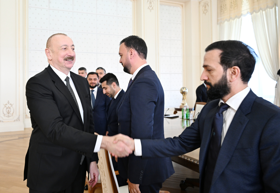 Prezident İlham Əliyev minifutbol üzrə dünya çempionatının qalibi olan Azərbaycan milli komandasının üzvlərini qəbul edib