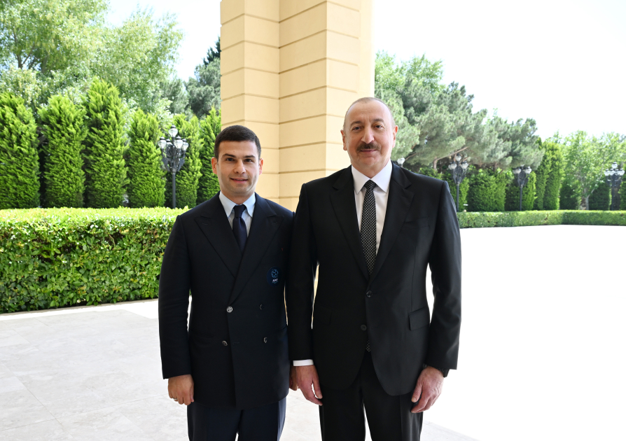 Prezident İlham Əliyev minifutbol üzrə dünya çempionatının qalibi olan Azərbaycan milli komandasının üzvlərini qəbul edib