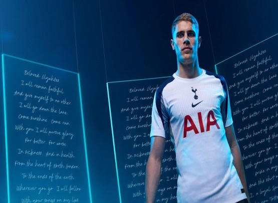 &quot;Tottenhem&quot; yeni formasını təqdim edib - FOTO