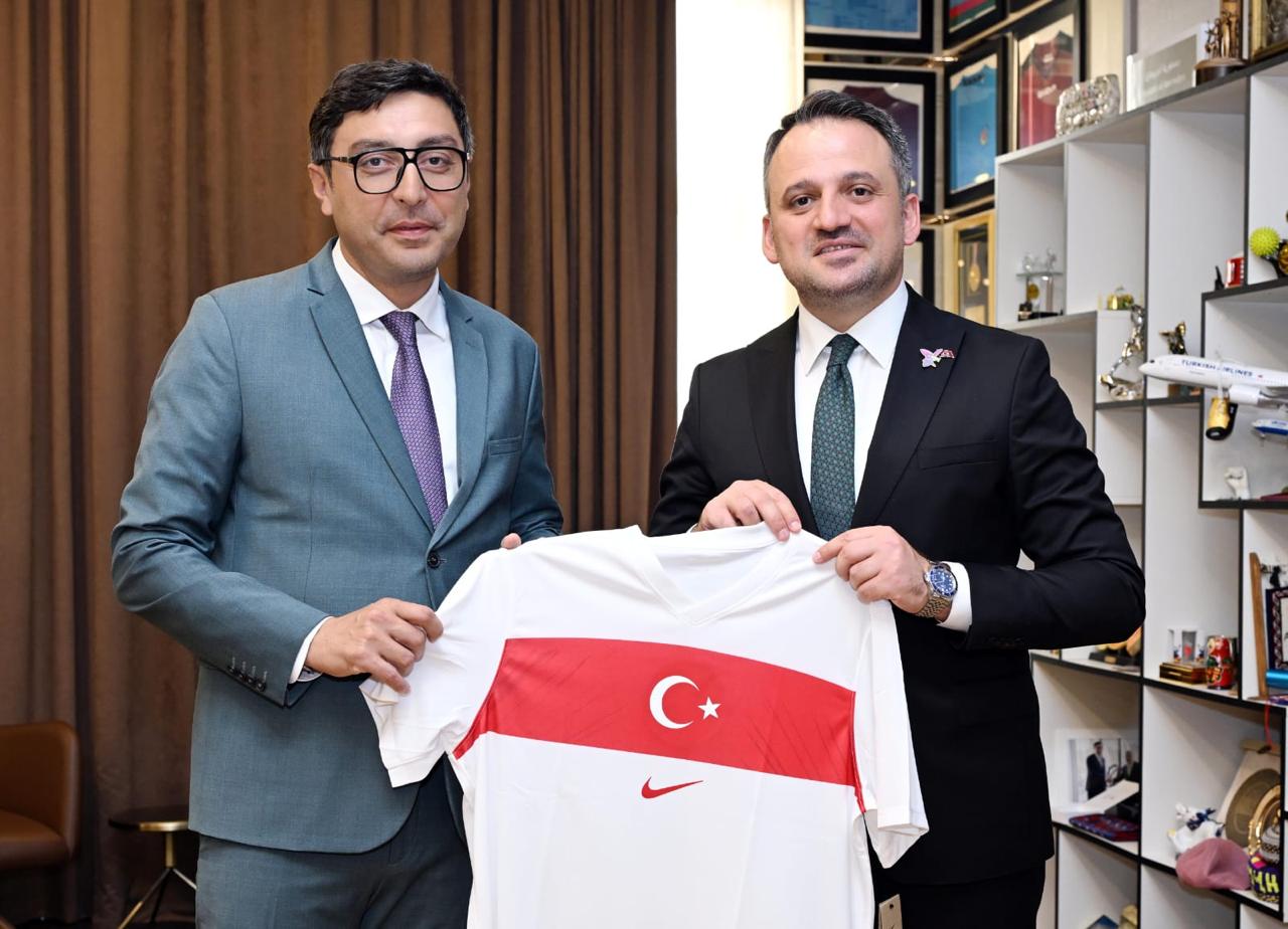Fərid Qayıbov Türkiyə-Azərbaycan Gənclər və İdman Əməkdaşlıq İşçi Qrupunu qəbul edib&nbsp;