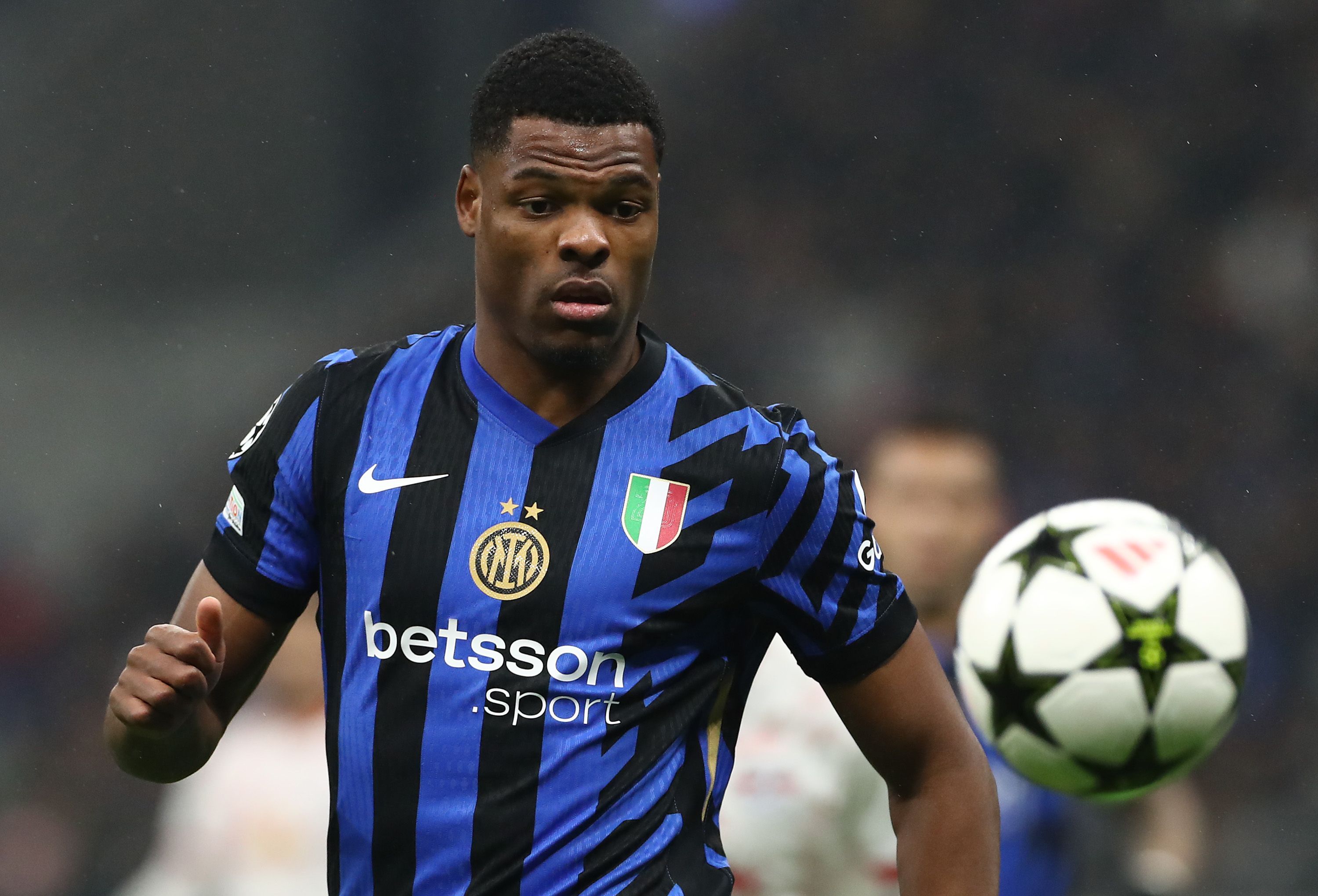 "Barselona" Dumfrisin transferindən imtina etdi 