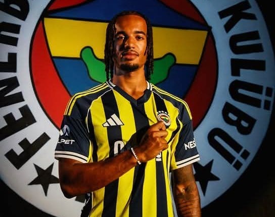 "Fənərbağça" yeni transferini rəsmiləşdirdi 