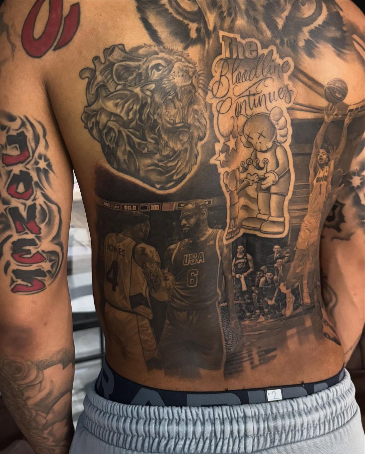 Lebronun şəkilini bədəninə həkk etdirdi
