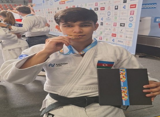 Rəsul Əlizadə: &quot;Qızıl medal qazanıb, fəxri kürsüdə bayrağımızı zirvədə görmək böyük şərəfdir&quot;