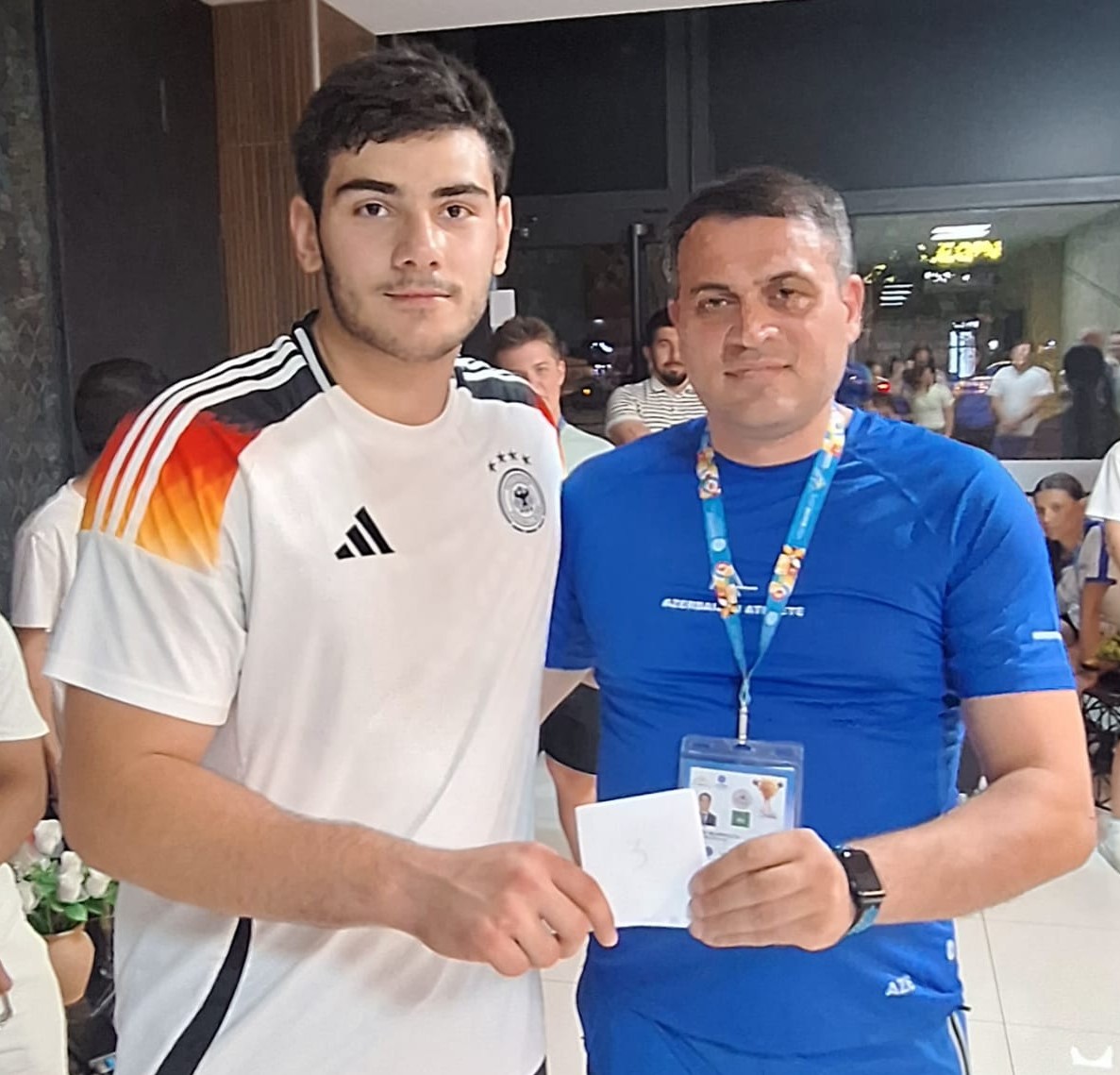 Milli Olimpiya Komitəsi medal qazanan idmançıları mükafatlandırdı