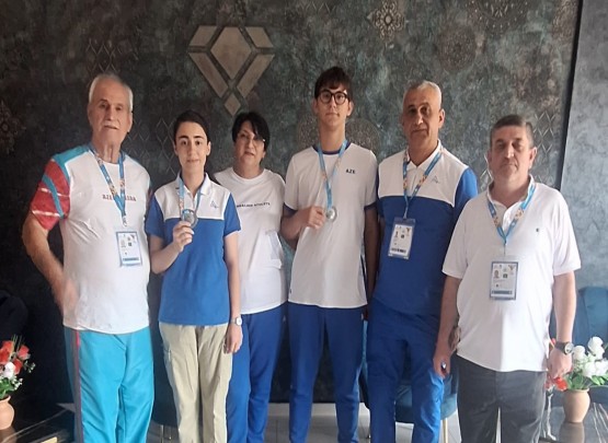 Milli Olimpiya Komitəsi medal qazanan idmançıları mükafatlandırdı