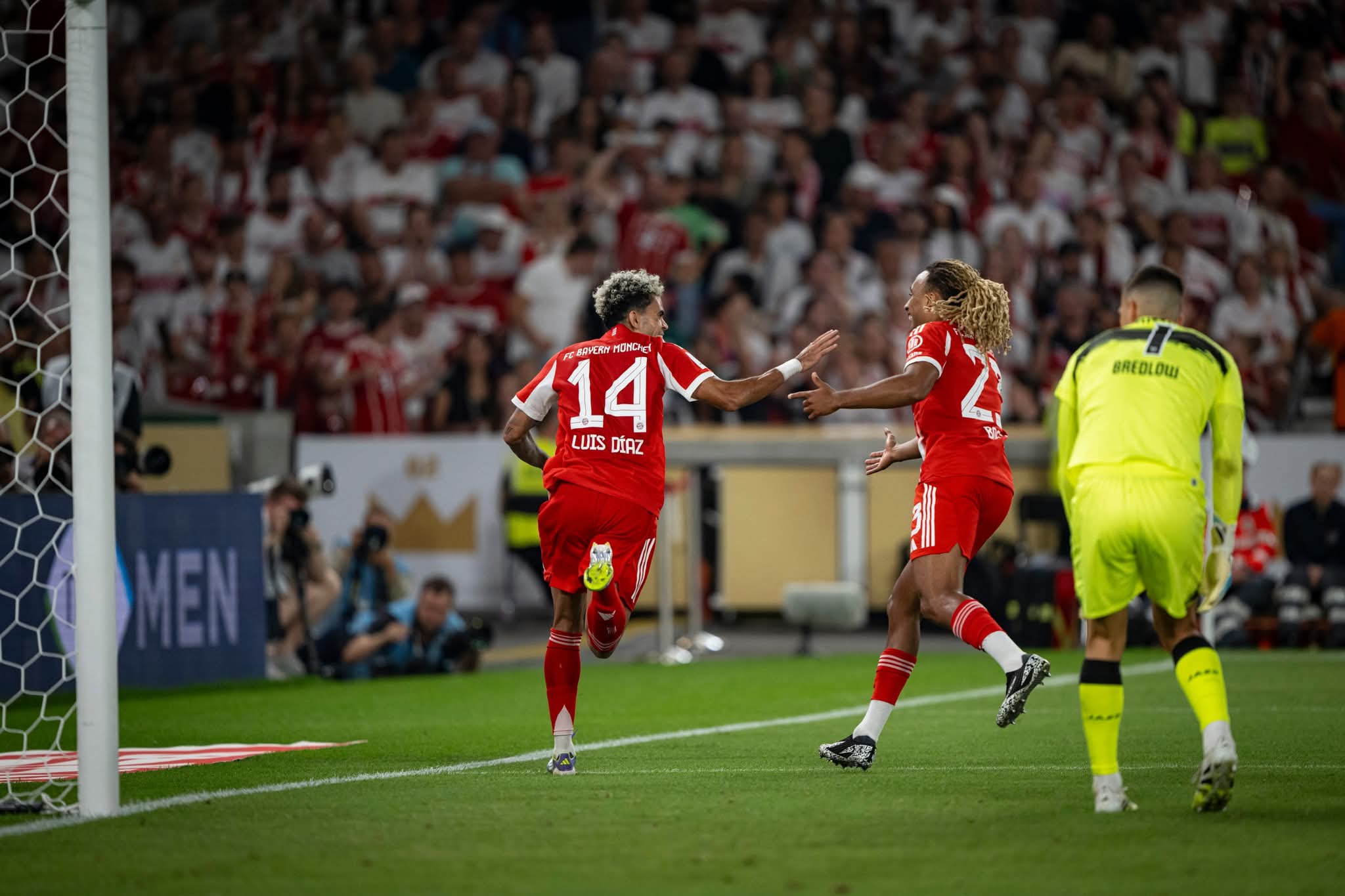 &quot;Bayern Münhen&quot; mövsümə kubokla başladı - FOTO