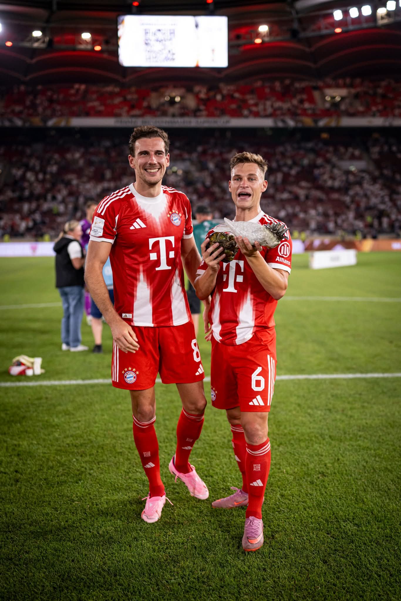 &quot;Bayern Münhen&quot; mövsümə kubokla başladı - FOTO