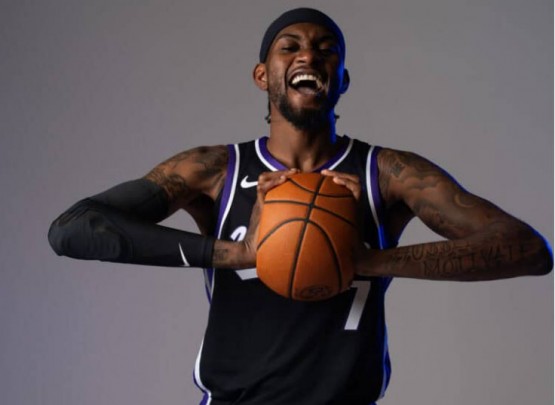 &quot;Orlean qutanları&quot; nəhəng basketbolçu ilə gücləndi