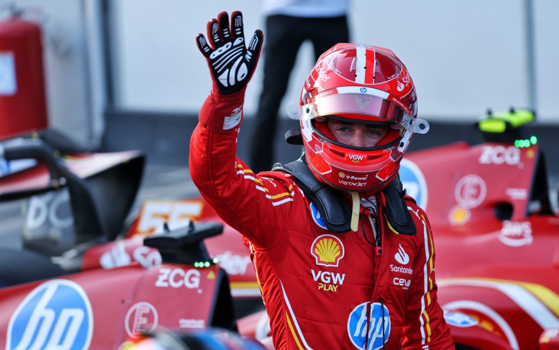 &quot;Ferrari&quot; pilotu Bakıdakı çıxışından danışıb