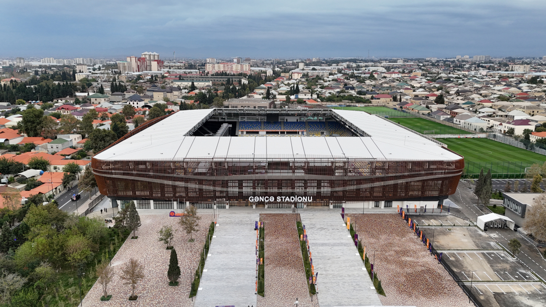 Prezident İlham Əliyev Gəncə şəhər stadionunun açılışında iştirak edib