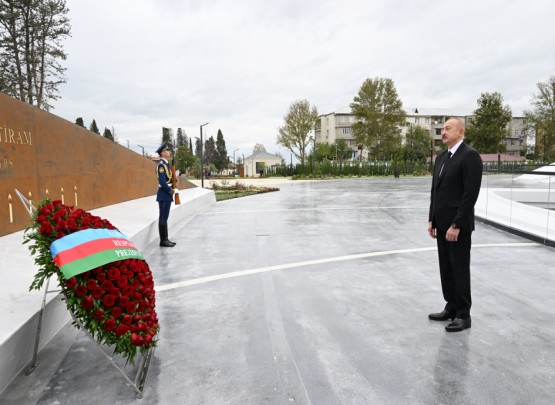 Prezident İlham Əliyev Anım Günü ilə əlaqədar Vətən müharibəsi şəhidlərinin xatirəsini bir dəqiqəlik sükutla yad edib