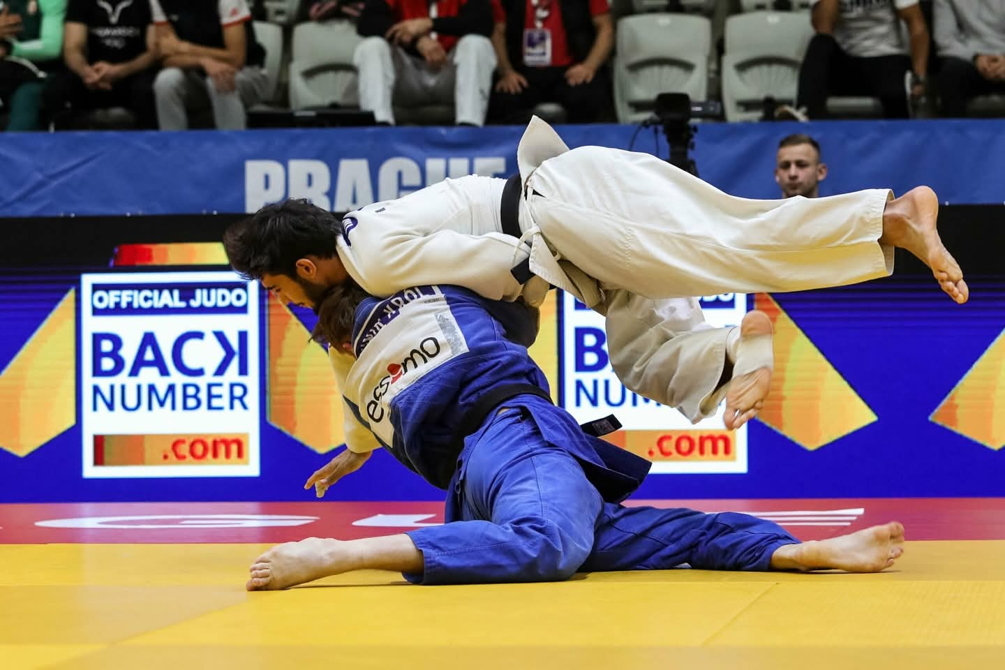 &quot;Judo Club 2012&quot;nin üzvü fəxri kürsünün ən yüksək pilləsində&nbsp;