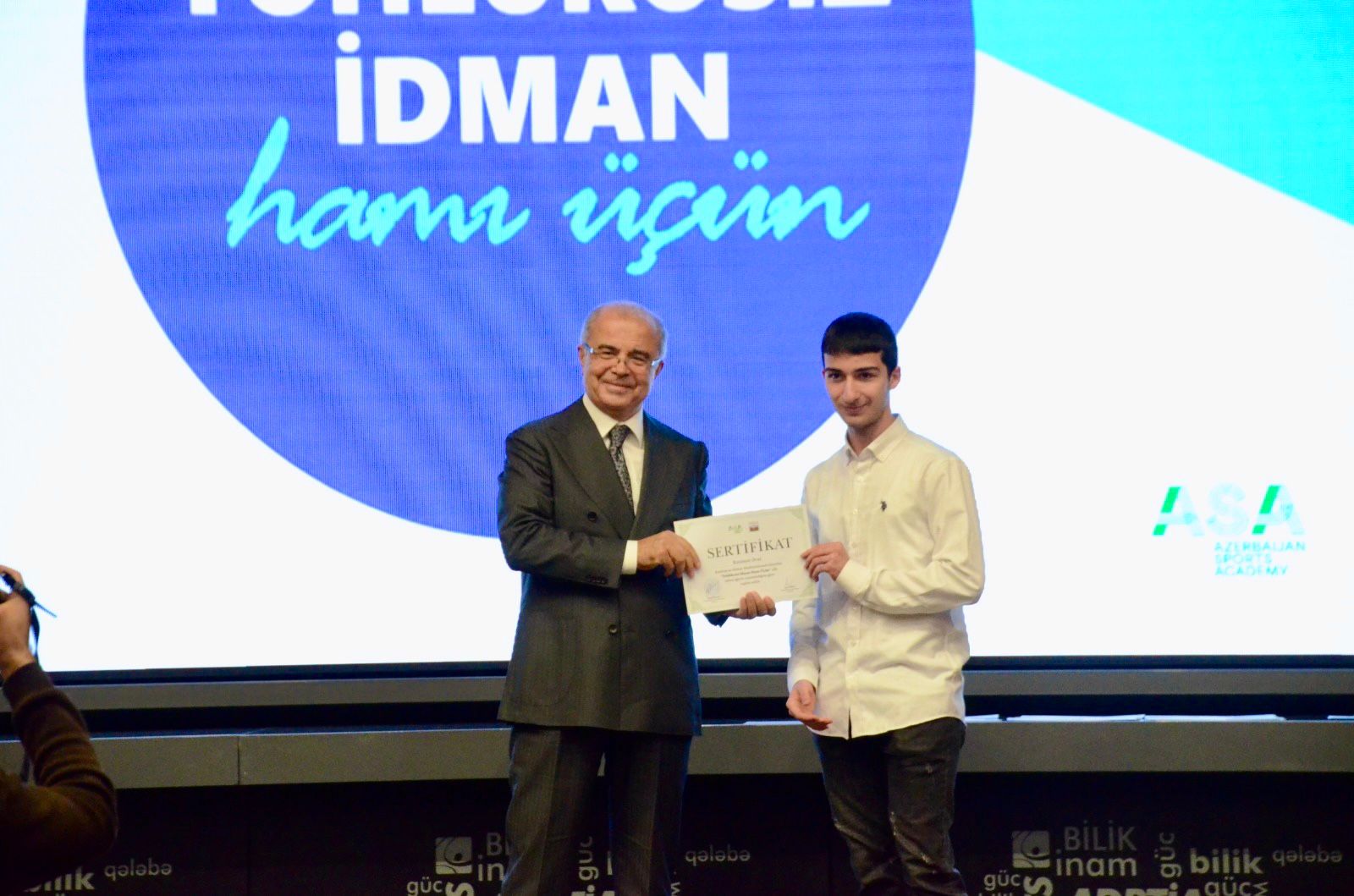 &ldquo;Təhlükəsiz idman - hamı üçün&rdquo; mövzusunda keçirilən kurs iştirakçılarına sertifikatlar təqdim edilib&nbsp;