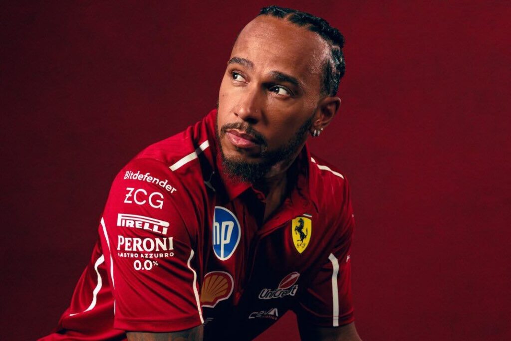 Hemilton "Ferrari"də səhv axtarır