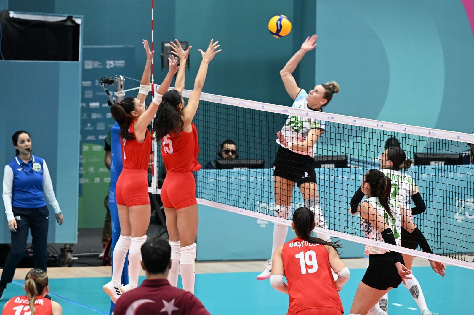 Ər-Riyad-2025: Voleybol millimiz gümüş medal qazandı