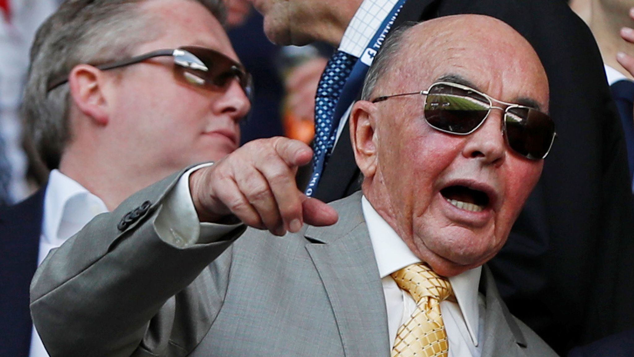 Tramp &quot;Tottenham Hotspur&quot;un keçmiş rəhbərini əhv etdi