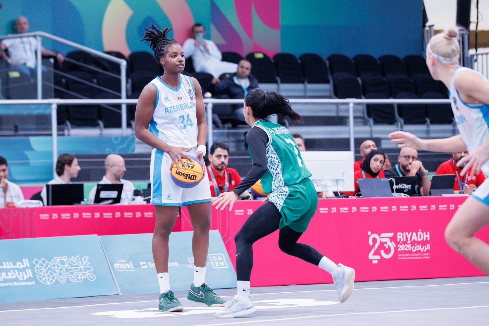 İslamiada: MOK-un vitse-prezidenti 3x3 basketbol və atletika yarışlarını izləyib