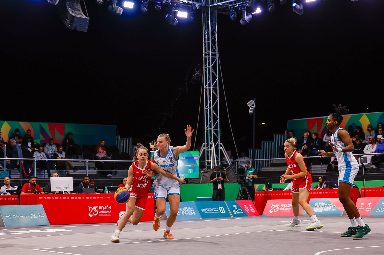 3x3 basketbol millimiz VI İslam Həmrəyliyi Oyunlarının qalibi oldu&nbsp;