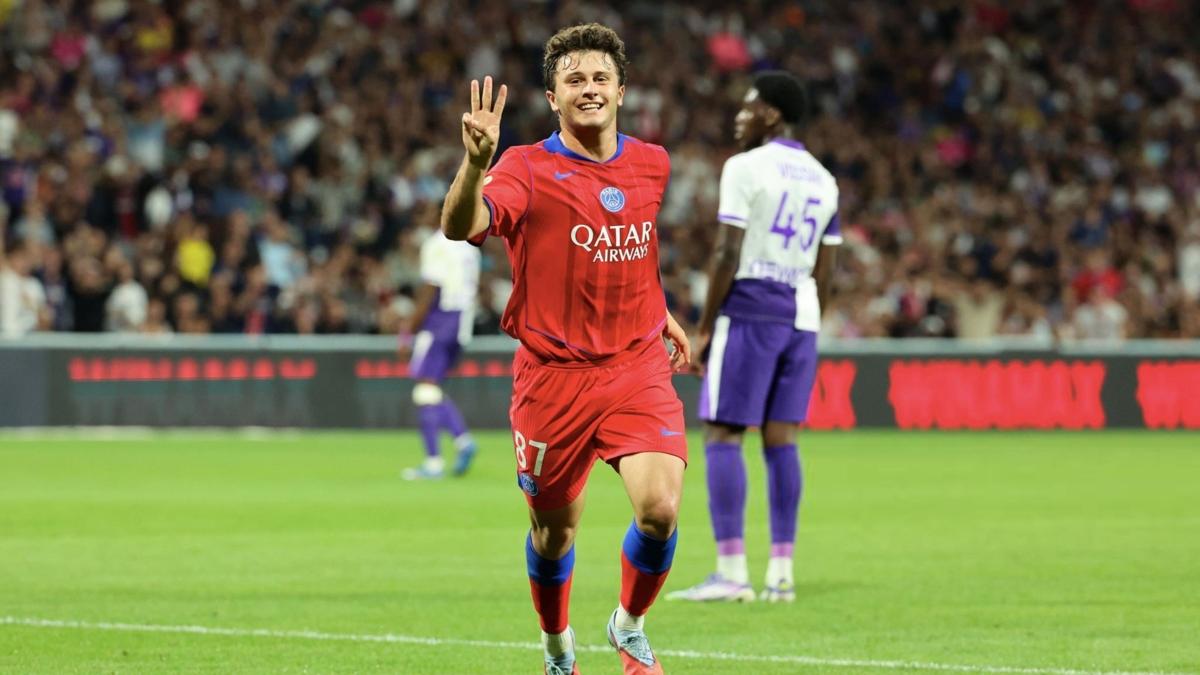 &quot;Liverpul&quot; portuqaliyalı futbolçunun qiymətini ikiqat artırdı