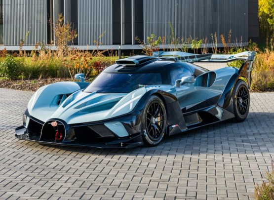 &ldquo;Bugatti&rdquo; 40-da dayandı - FOTO