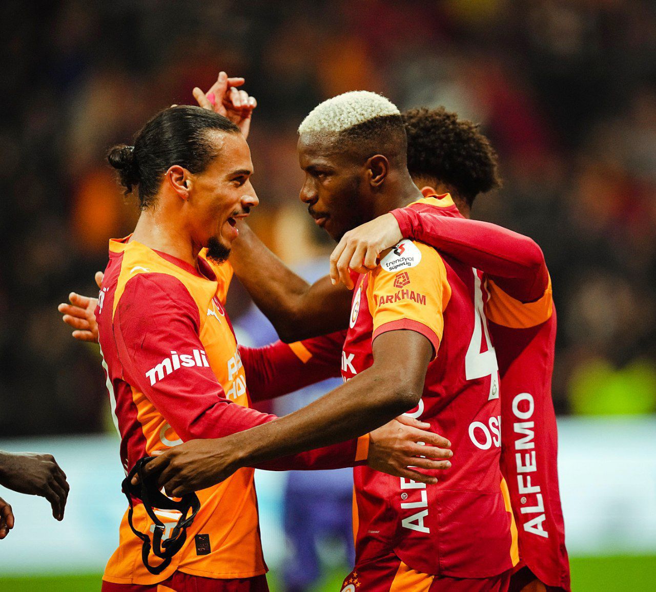 &quot;Qalatasaray&quot; son anda üç xala sevindi